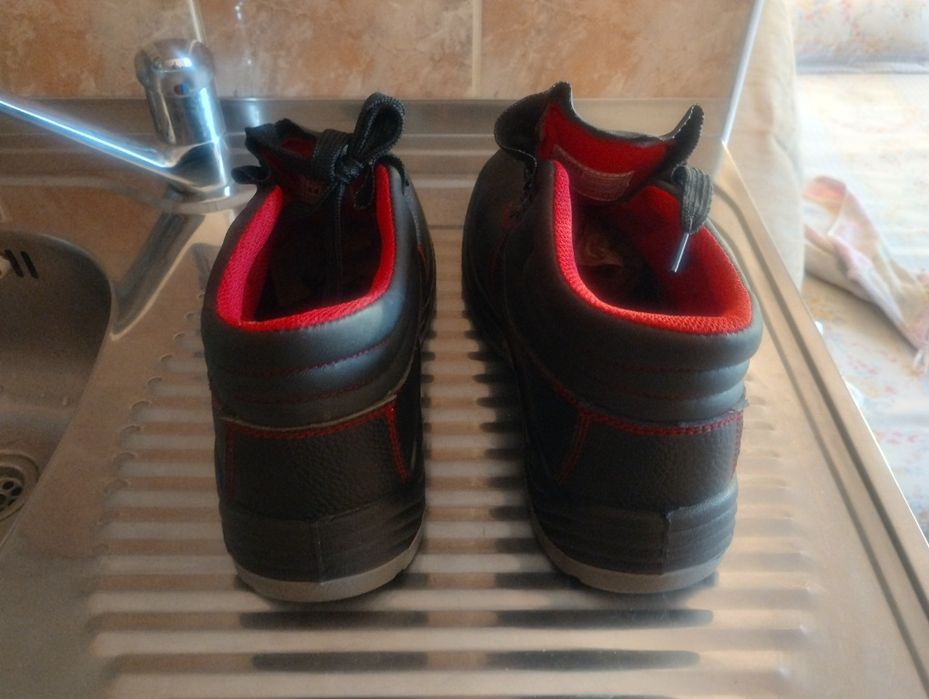 Работни обувки 44 номер