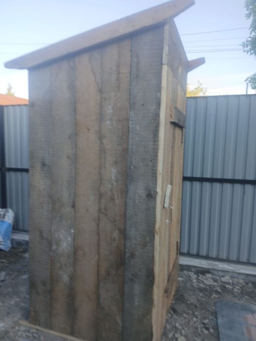 Продам уличный туалет