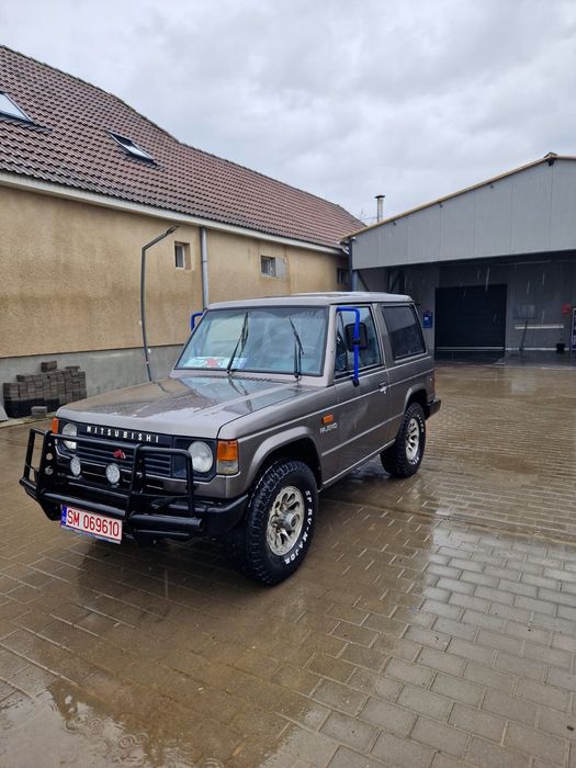 Mitsubishi pajero mk1