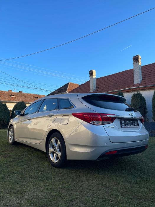 HYUNDAI i40 2012 — imagine 3