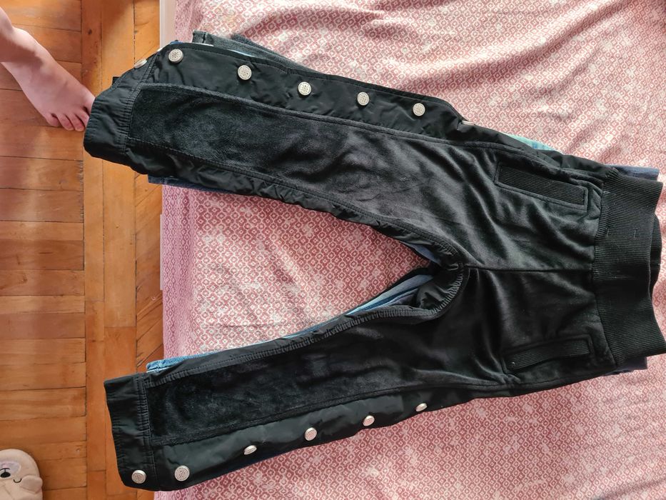 Lot pantaloni, blugi și colanți