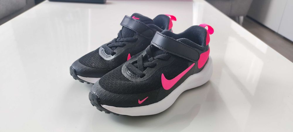 Обувки Nike REVOLUTION 7 (PSV)