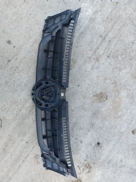 Bara fata + grila bara fata Volkswagen Golf 5 Plus LA7T 2004-2008