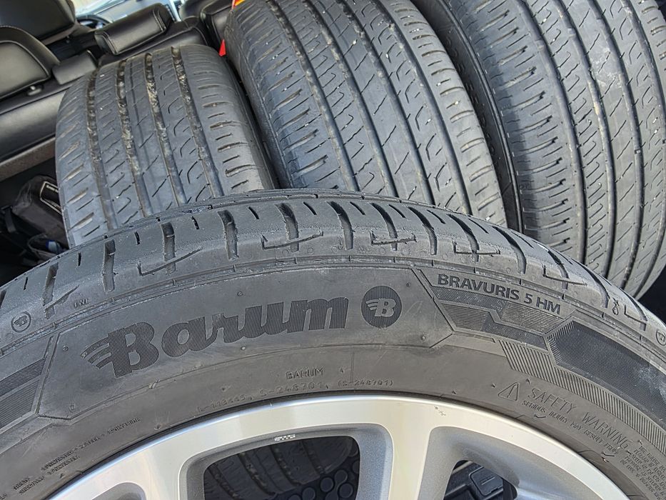 Летни Гуми. 8 мм Грайфер. 225.55.R18.v