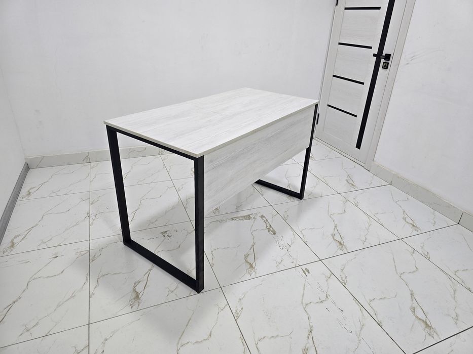 Стол лофт от производителя.