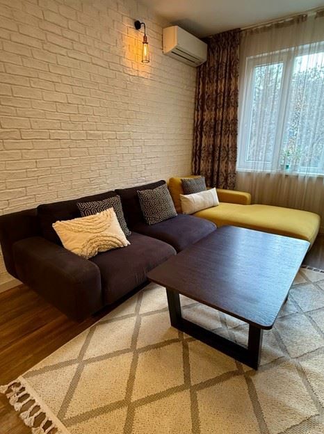 Дава се под наем Тристаен апартамент в София, Лозенец - 76 кв.м за 1097.01 € - Снимка #1