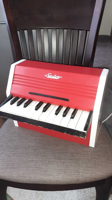 Старо детско пиано ГДР.