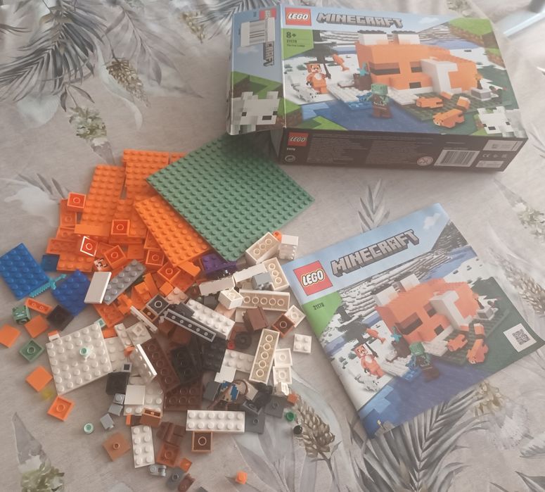 LEGO® Minecraft - Лисичето леговище 21178, 193 части