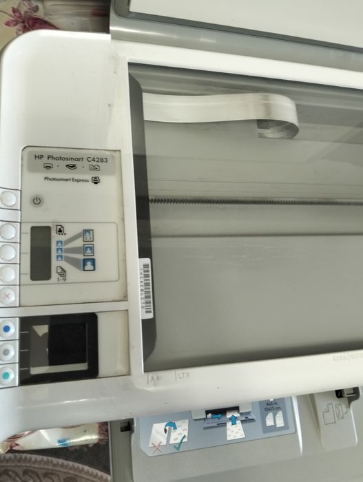 Принтер чернобелый и цветной