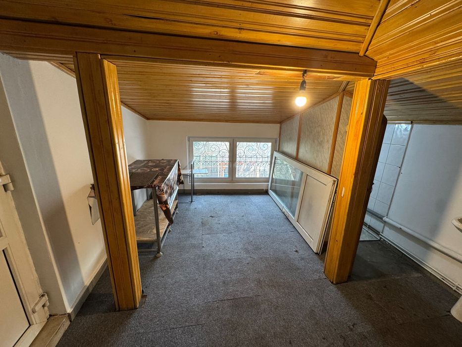 Inchiriez spatiu comercial