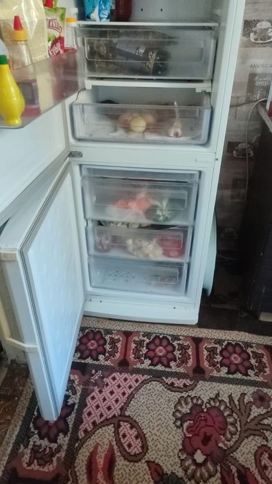 Продам холодильник samsung