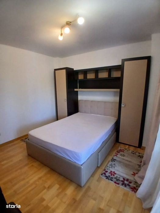 2 camere, Ultracentral