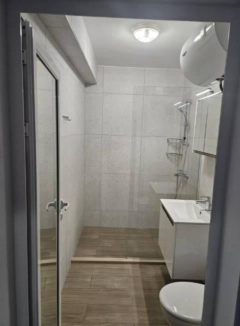 Дава се под наем Двустаен апартамент в Пловдив, Южен - 62 кв.м за 415 € - Снимка #7