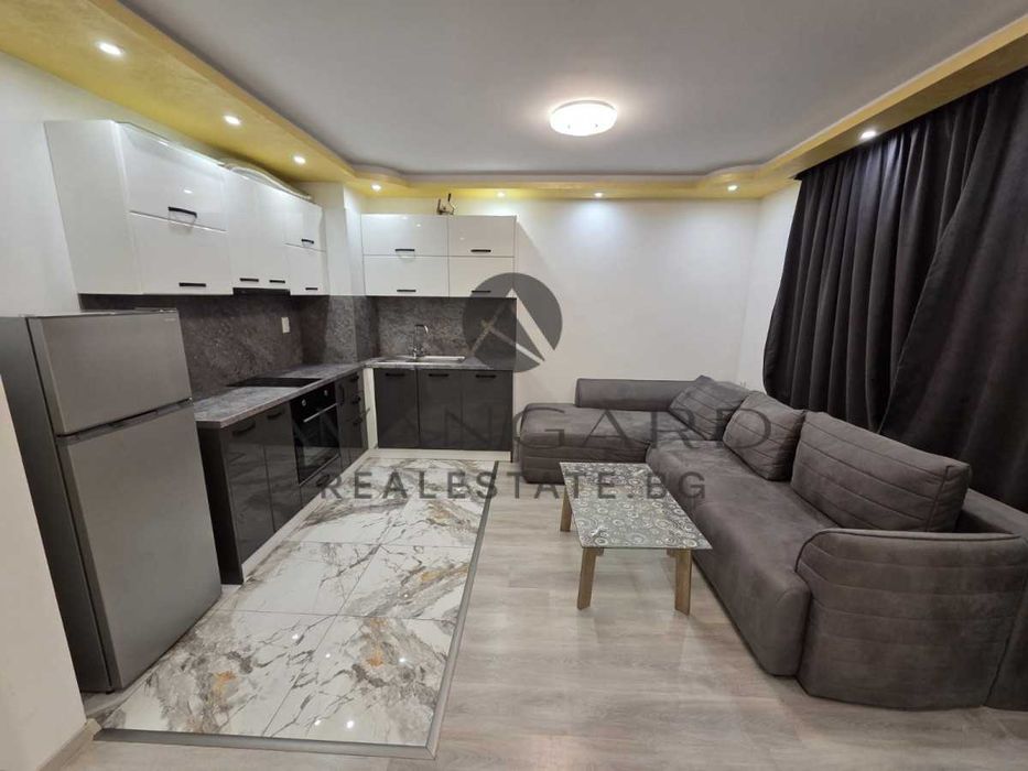 Продава се Двустаен апартамент в Пловдив, Кючук Париж - 72 кв.м за 1666 €/кв.м - Снимка #1