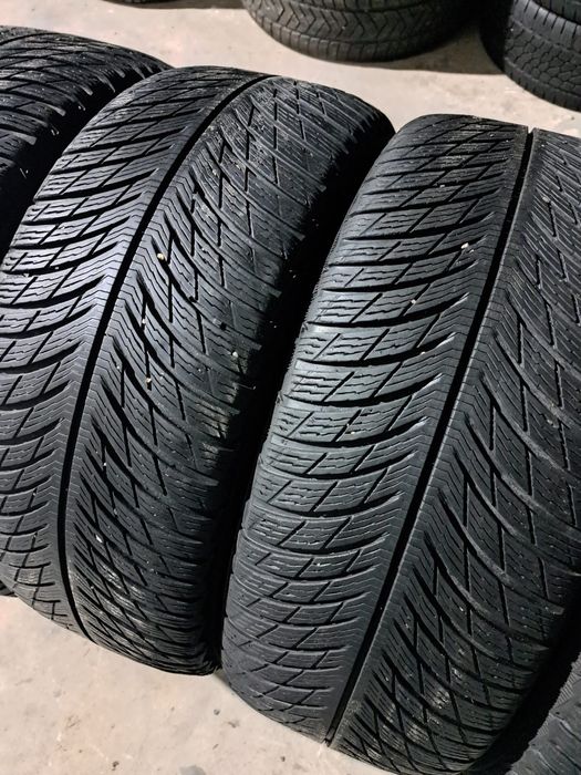4 anvelope M+S 235 45 r18 Michelin