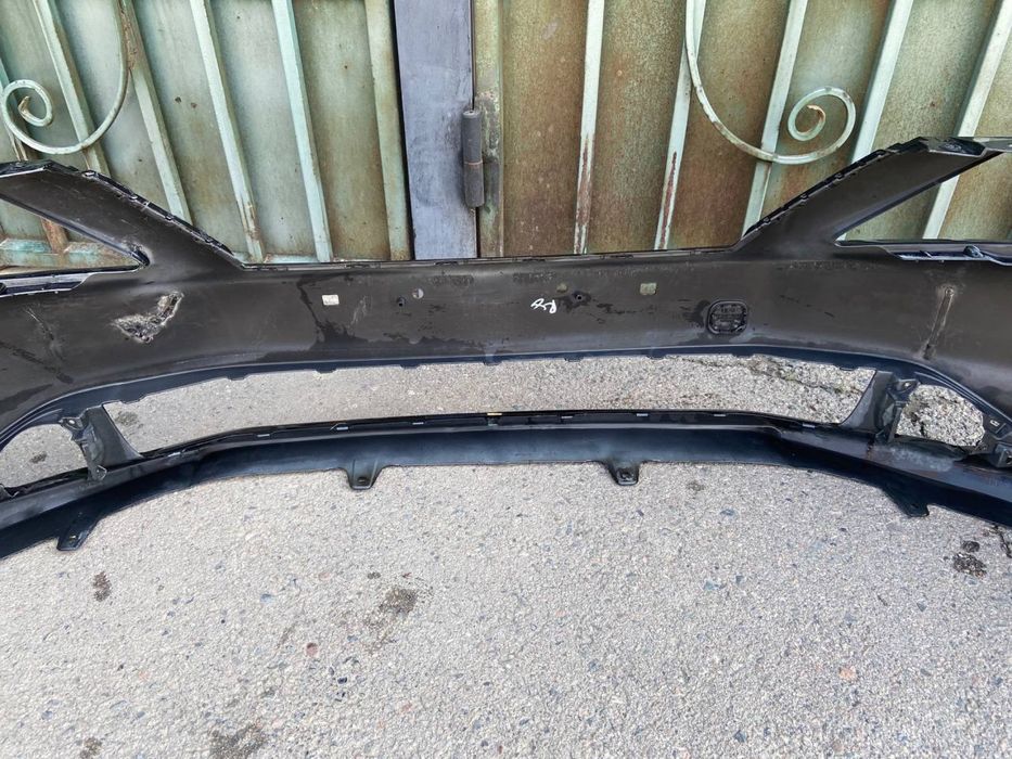 Продам бампер от камри 50