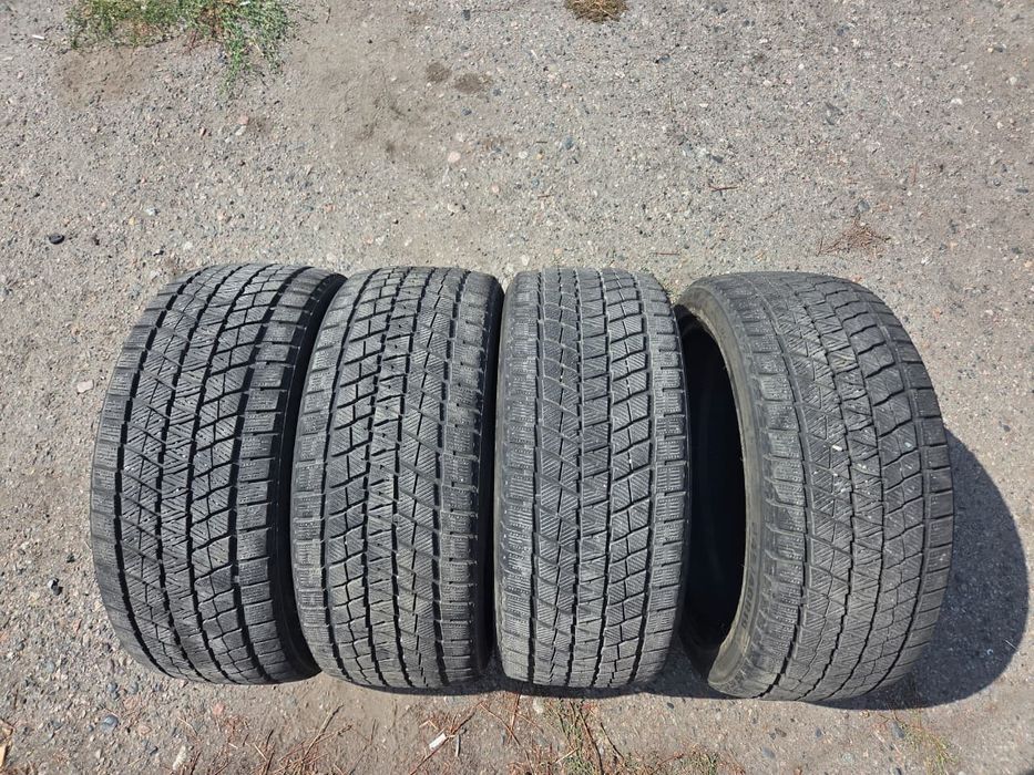 Продам балоны на машину