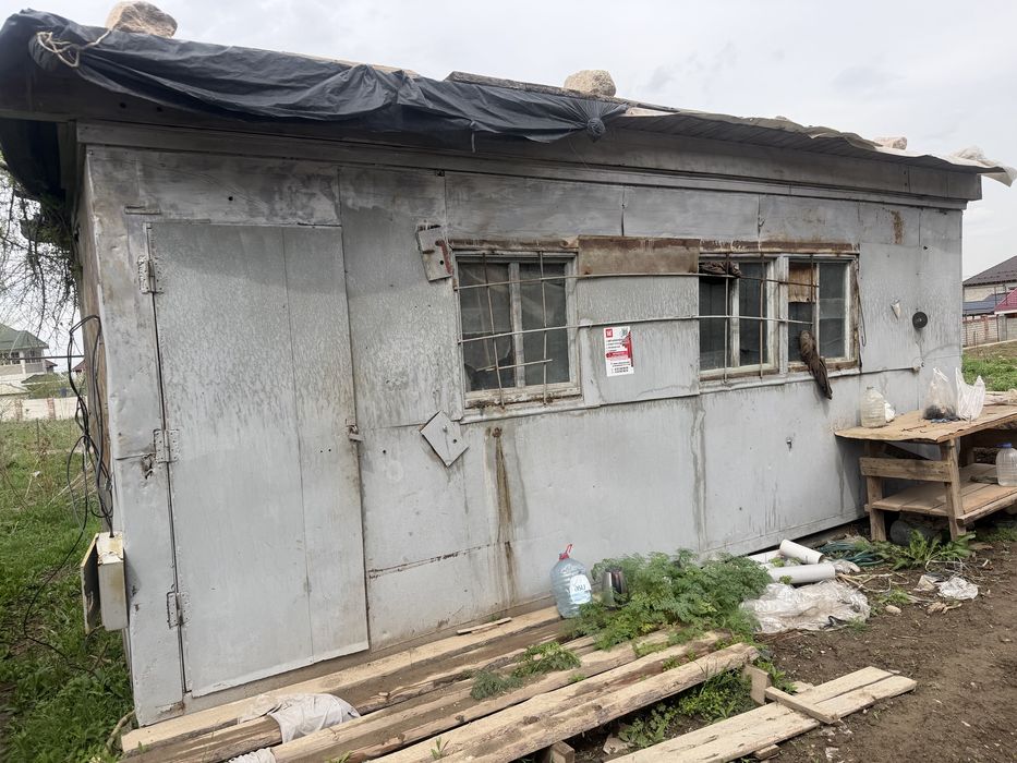 Продам бытовку вагончик