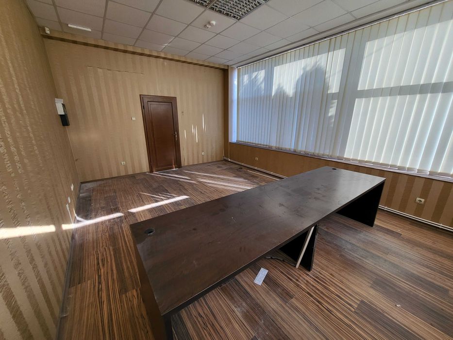 Spatiu comercial, langa Dedeman,Showroom ,hala depozitare,Magazin,