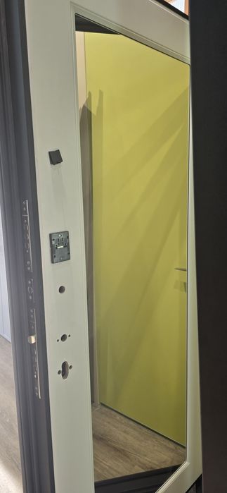 Продам железные двери