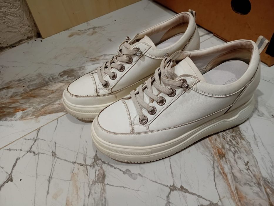 Продаю кросовки "GLAMOUR", 38 размер