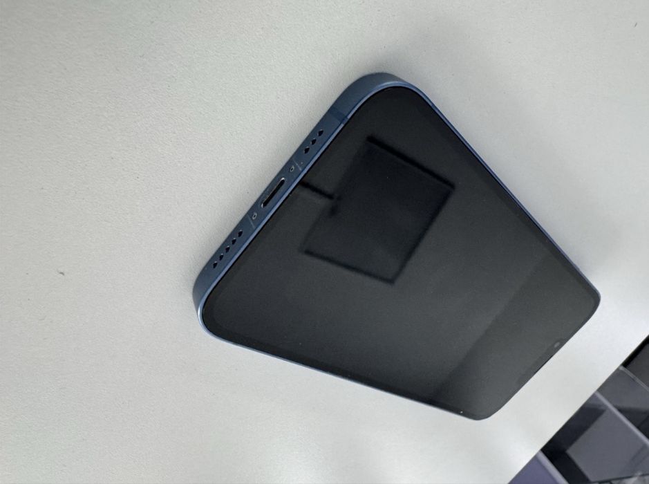 Iphone 13 в отличном состоянии