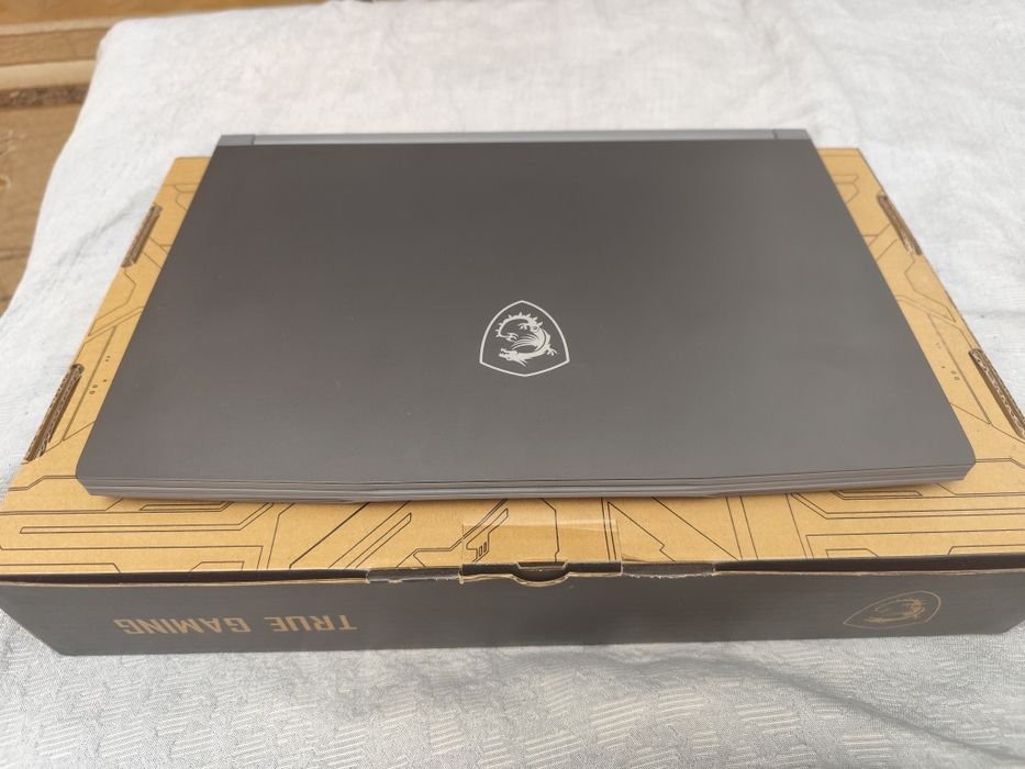 Продам игровой ноутбук MSI