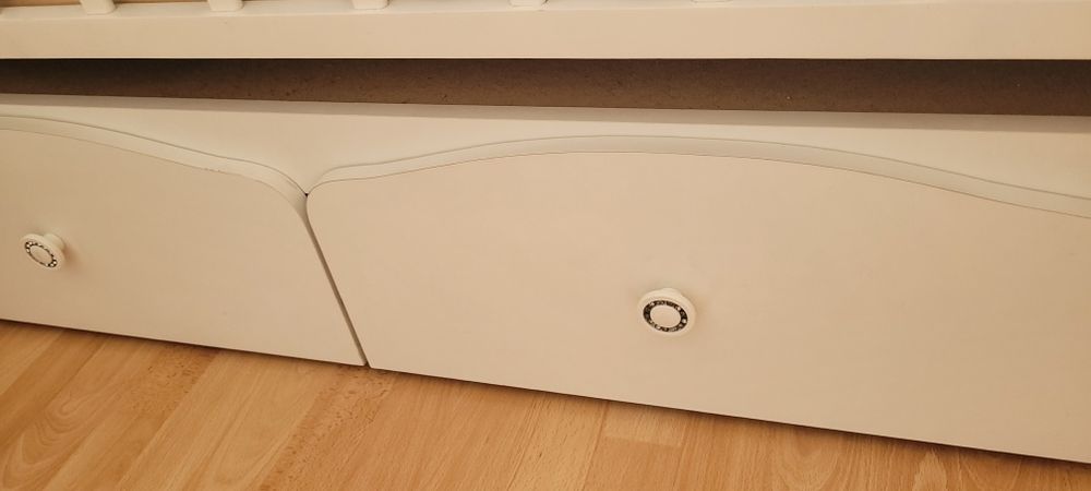 Детская кроватка и матрас