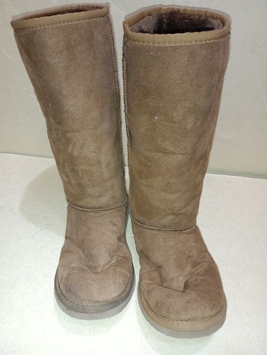 UGG кожени ботуши N39,5- 25 лв