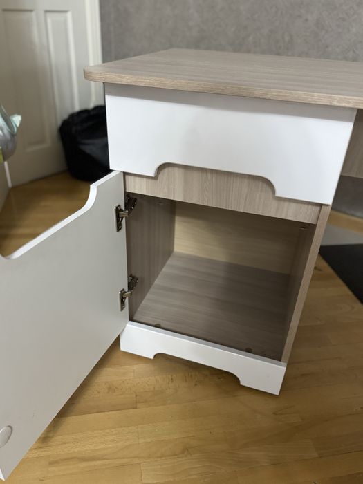 Продам письменный стол в отличном состоянии