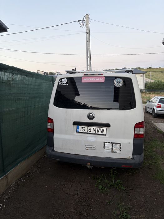 Volkswagen Transporter T5 varianta lunga