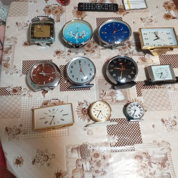 Стари Руски и Китайски часовници