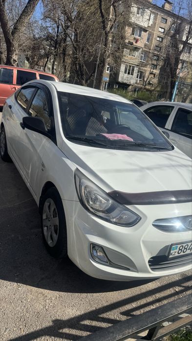 Хюндай Акцент 2014 г.в.