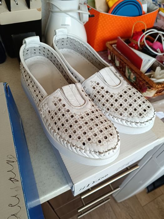 Даюски обувки все още в гаранция