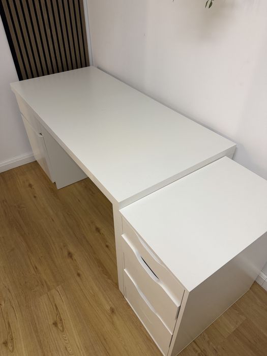 Бюро и шкаф Ikea