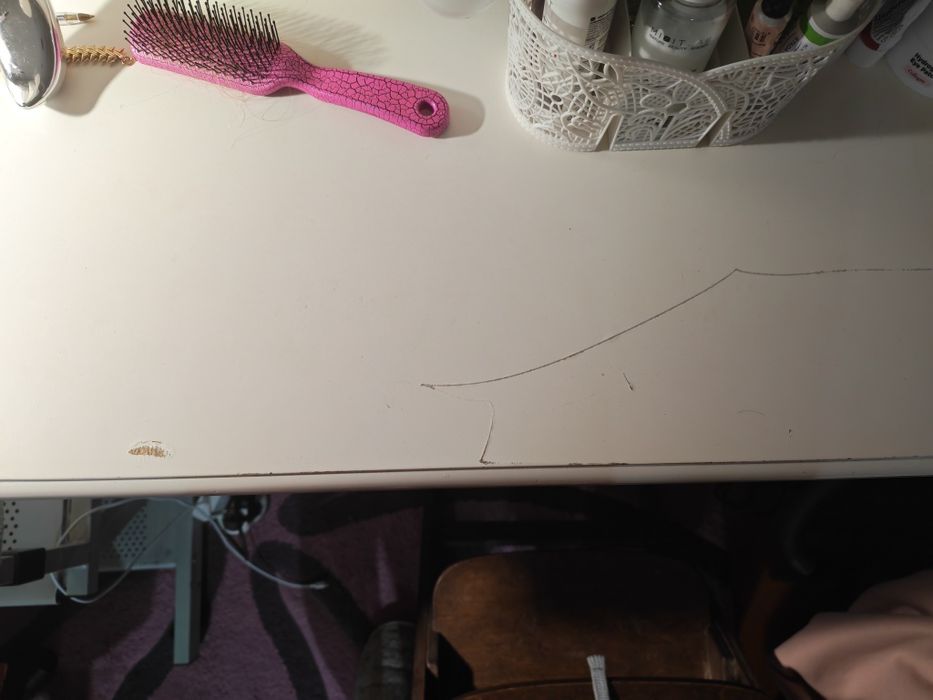 Продам дамский столик с зеркалом