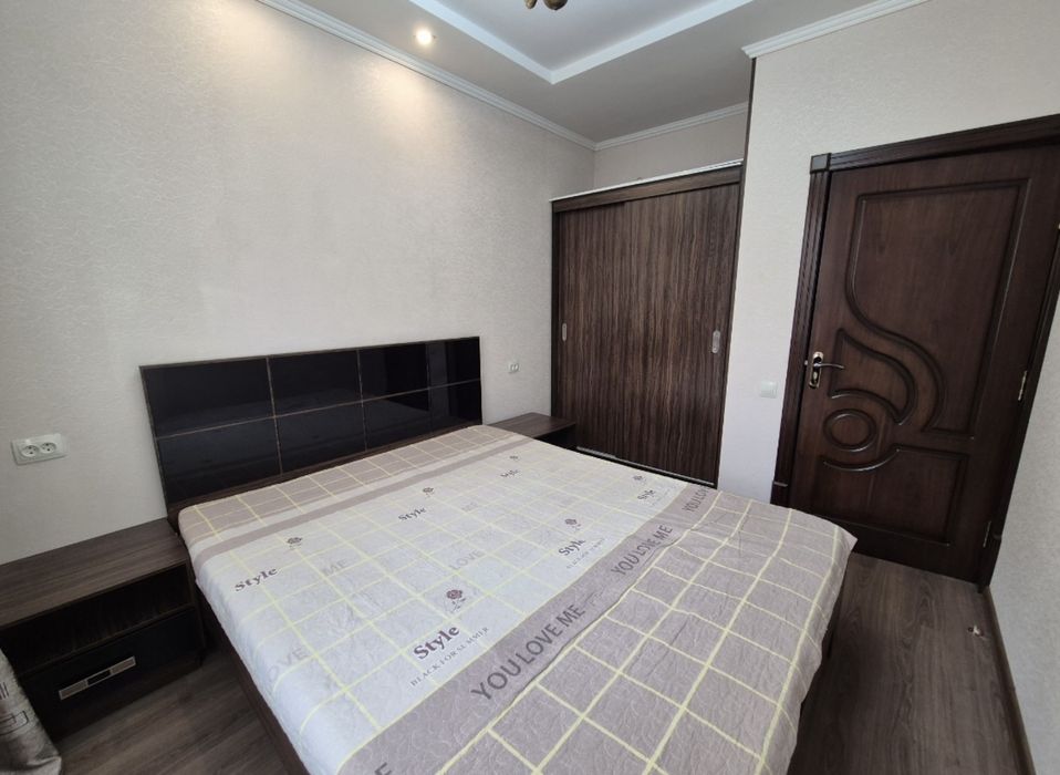 Oybek Metroda 2 Xonalik Kv 700$