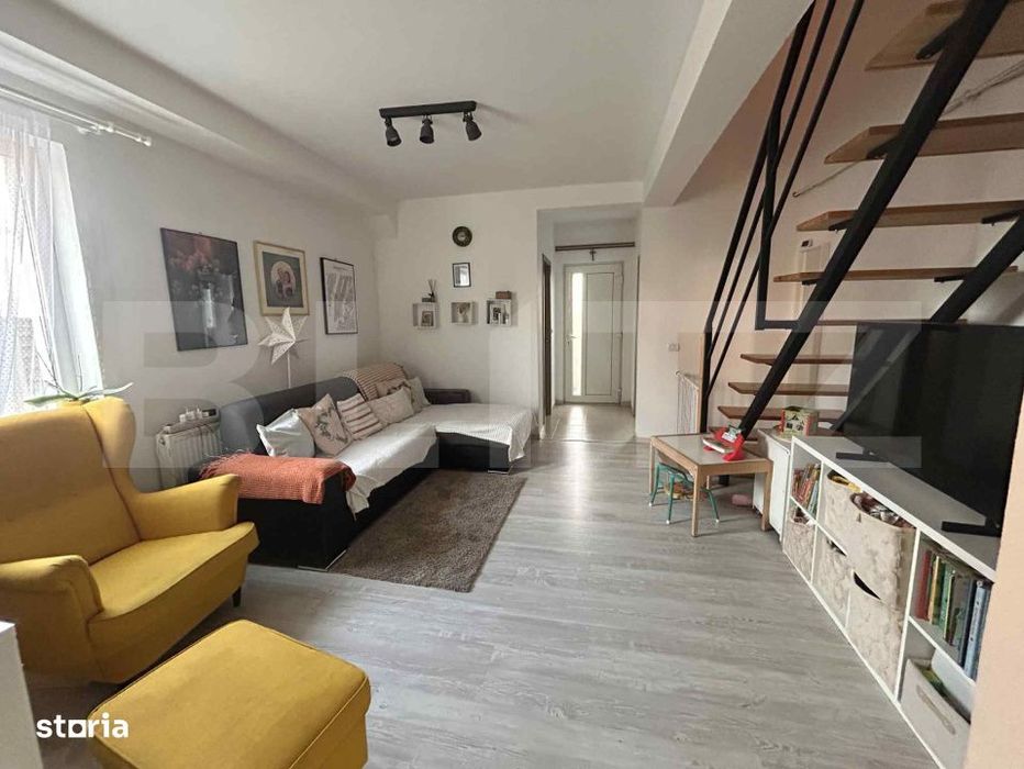 Triplex de vanzare Utvin 85mp 4 camere 2 bai 270mp teren