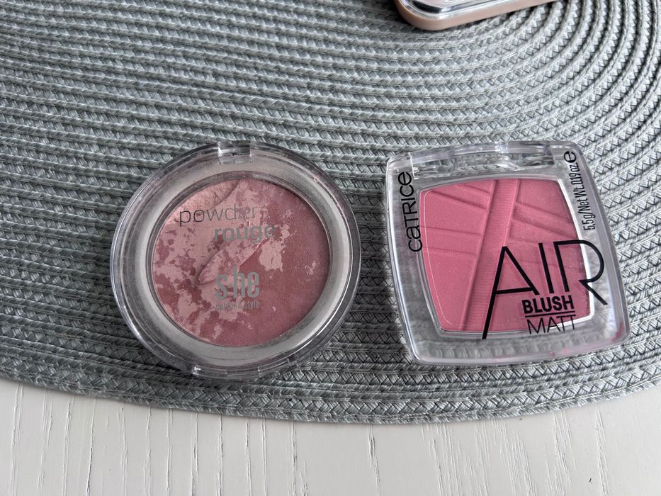 Фон дьо тен и ружове