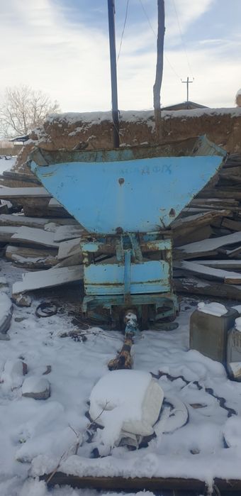 Трактор МТЗ 80 бугдой села очар.