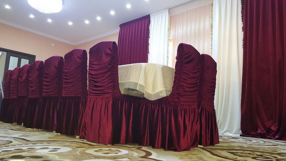 Продаю стол со стульями