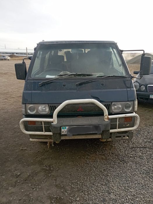 Продам Митсубиси Делика