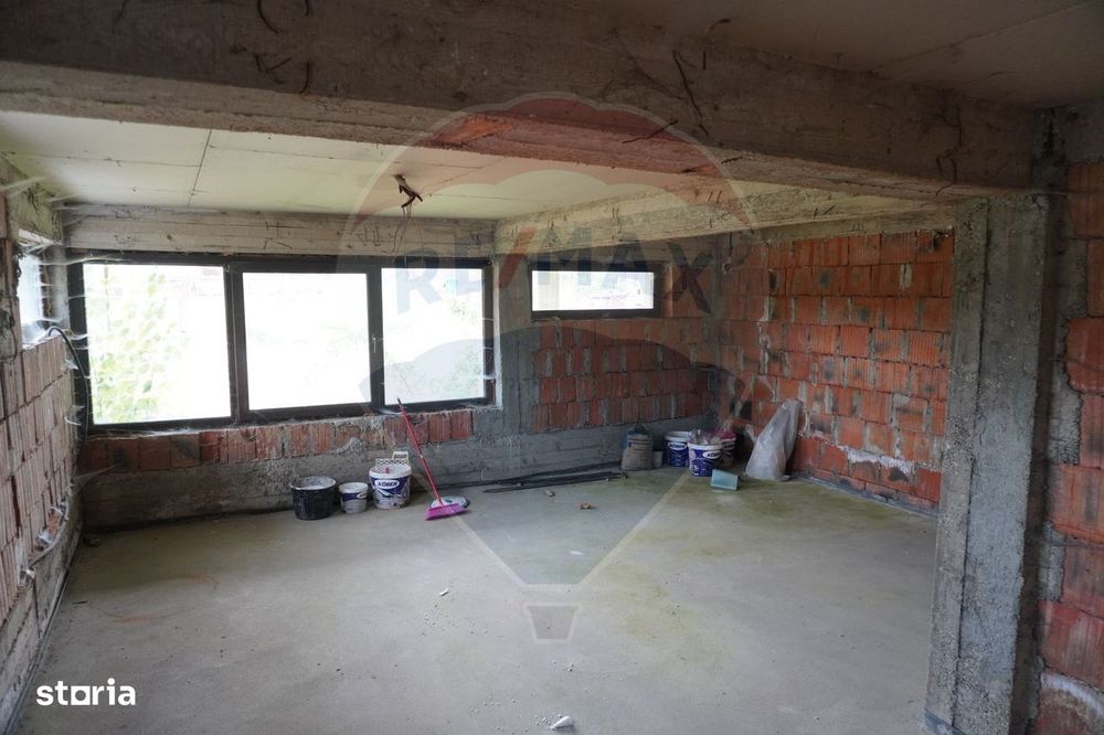 Pensiune cu 10 camere de vânzare/ Ocna Șugatag