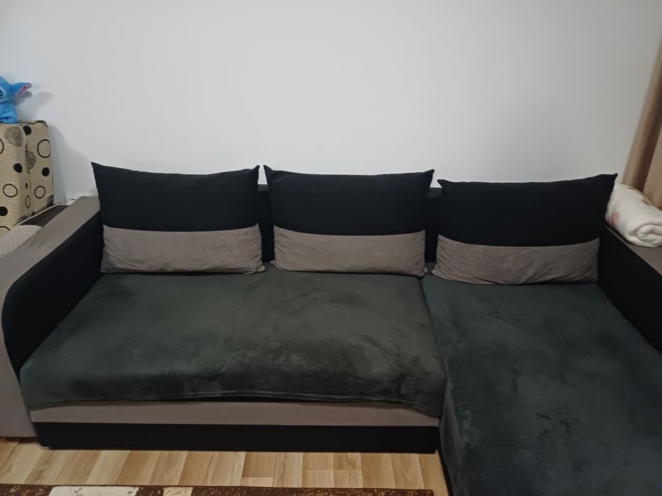 Vând coltar in stare buna