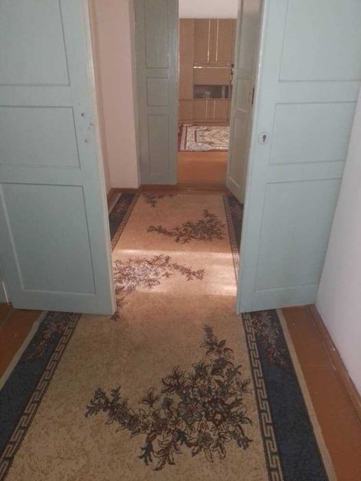 Продается большой дом с земельным участком в центре города