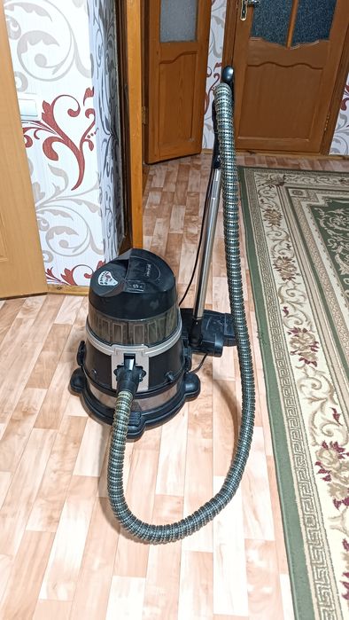 Продам моющий пылесос