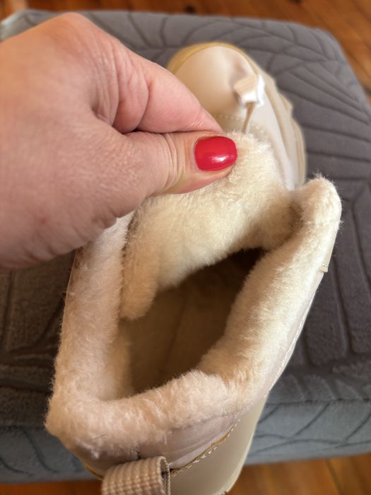 Боси дамски обувки,много топли!С пухче