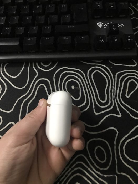 Vand casti airpods 2