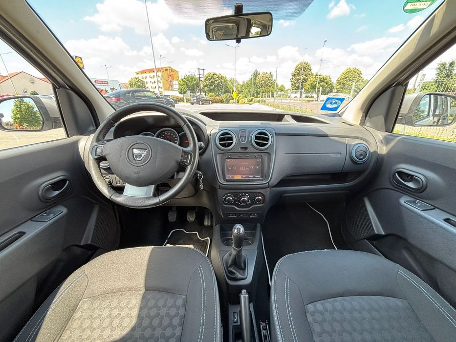 Dacia Dokker Stepway – 1.2i 115CP – Euro 5 – 2015 – Navi / Clima / Incalzire Scaune