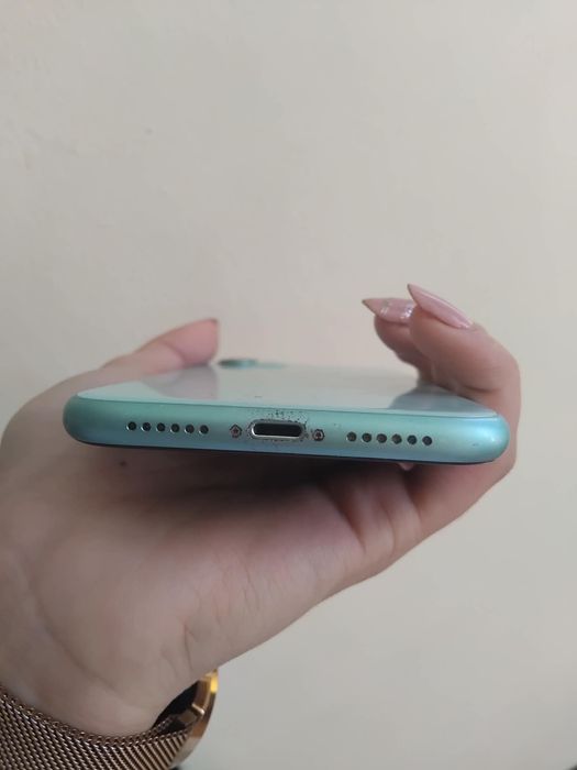 Iphone 11  тюркоаз
